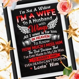 Meet your Posher, Claudia